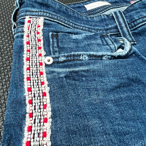 Pilcro embroidered leg Jeans size 29 - Picture 1 of 7